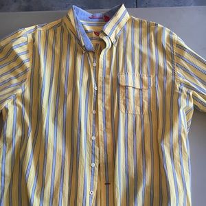 Men’s yellow IZOD dress shirt